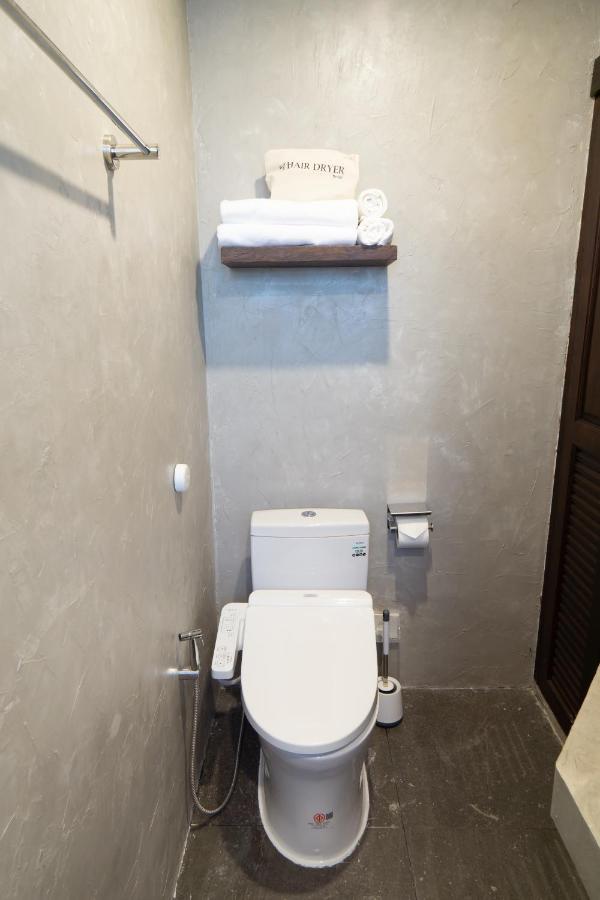 Lo-Ha Guest House, Contactless Check-In Бангкок Экстерьер фото