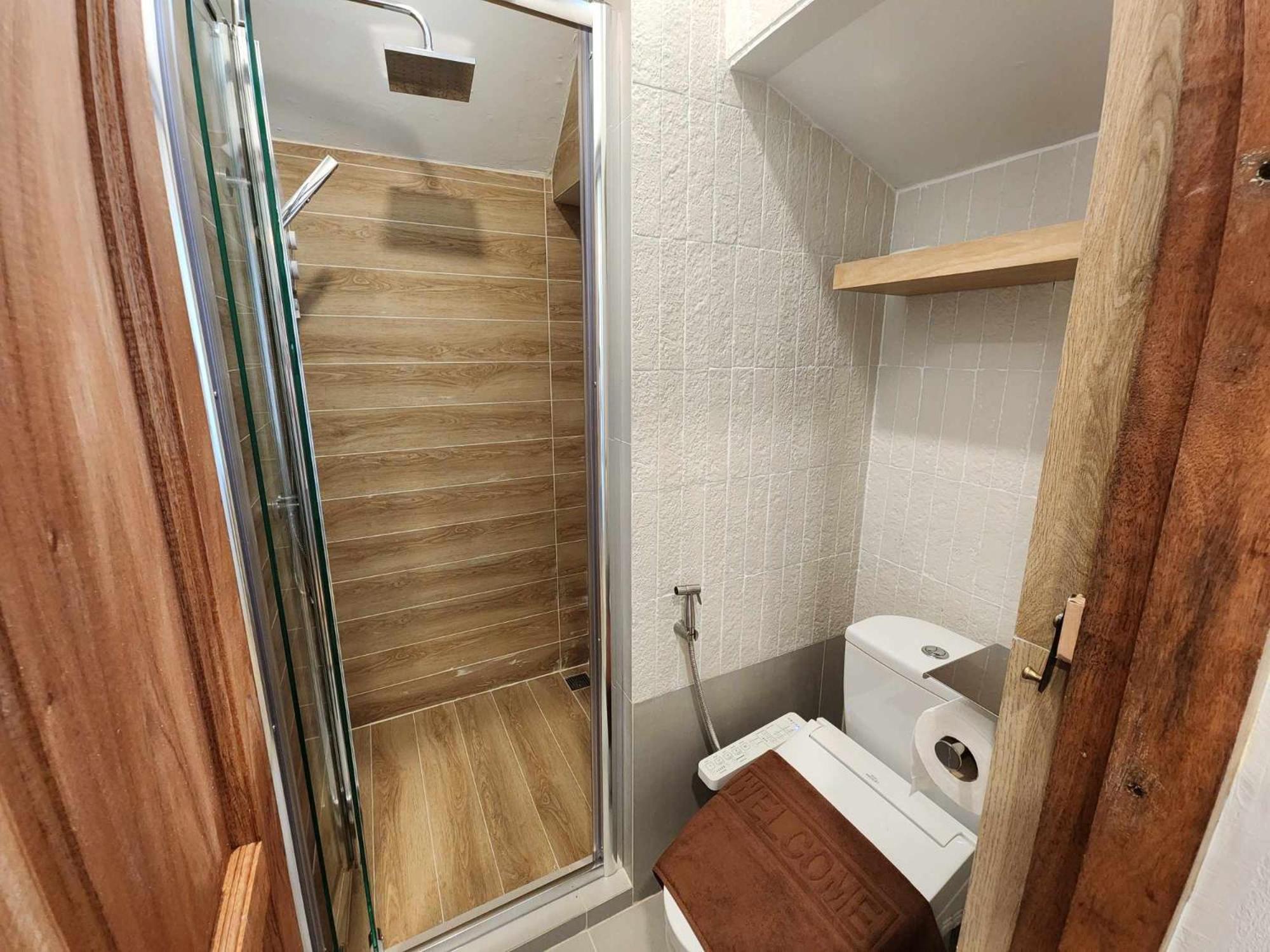 Lo-Ha Guest House, Contactless Check-In Бангкок Экстерьер фото